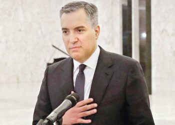 انطلاق مشاورات تشكيل حكومة في لبنان بعد التعهد لماكرون بتأليفها خلال أسبوعين