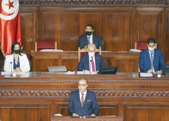 البرلمان التونسي يصادق على حكومة التكنوقراط