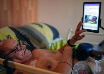 الفيسبوك يمنع فرنسيا يعاني من مرض ميؤوس من شفائه من بث موته مباشرة