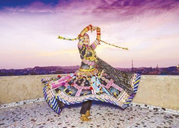 راقصات راجستان الهندية ينقلن فنهن إلى شبكة الإنترنت بسبب الجائحة