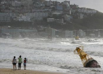 كوريا الشمالية تعاقب مسؤولين بسبب إصابات خلال إعصار