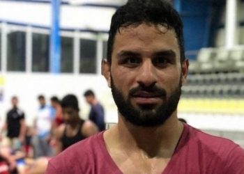 التلفزيون الإيراني يبث “اعترافا” لبطل مصارعة يريد ترامب وقف إعدامه