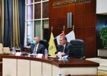تطوير الموانئ المصرية ووسائل النقل البحري و تضافر جهود الوزارات المختلفة لتشجيع التجارة الخارجية
