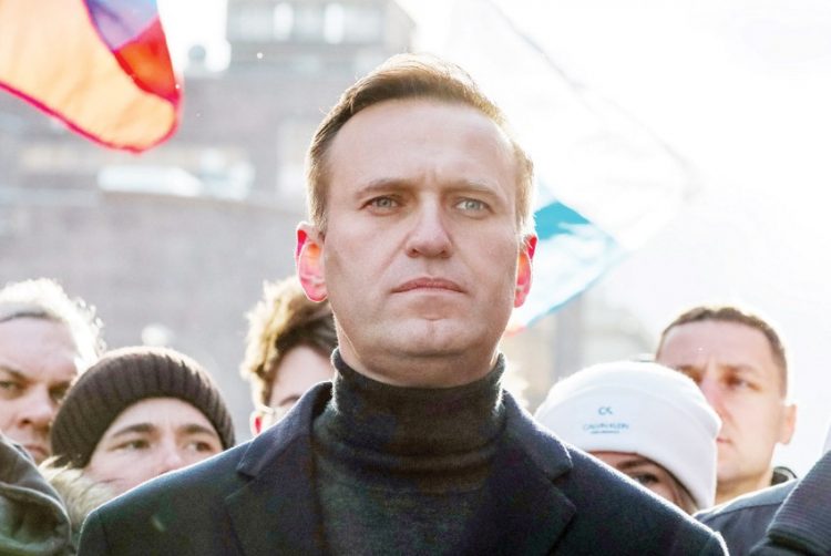 العثور على آثار مادة نوفيتشوك على عبوة مياه في فندق ارتاده نافالنى