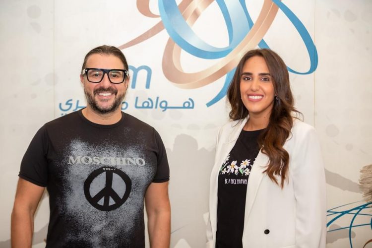 كريم أبو زيد لبرنامج " الراديو بيضحك " على الراديو ٩٠٩٠ : المهرجانات ظلمتني أنا و جيلى 1 كريم أبو زيد لبرنامج ” الراديو بيضحك ” على الراديو ٩٠٩٠ : المهرجانات ظلمتني أنا و جيلى