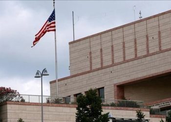 العراق: اعتراض على فتح تحقيق باستهداف السفارة الأمريكية في بغداد