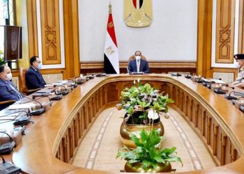 الرئيس يوجه بالبدء في إنشاء منظومة النقل الذكي لإدارة شبكة الطرق الرئيسية