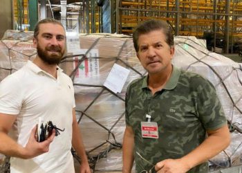 أصدقاء “وليد توفيق” يبادرون بتقديم المساعدات للشعب اللبناني