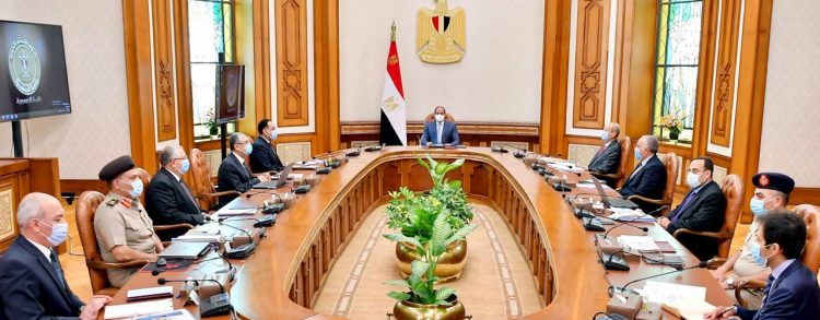 الرئيس يُوجه بزيادة الرقعة الزراعية المنتجة والمجتمعات العمرانية الحديثة في سيناء وجنوب الوادي 1 الرئيس يُوجه بزيادة الرقعة الزراعية المنتجة والمجتمعات العمرانية الحديثة في سيناء وجنوب الوادي