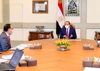 السيسي يوجه باحتواء التداعيات الاقتصادية لفيروس كورونا والحفاظ على استقرار السياسات المالية