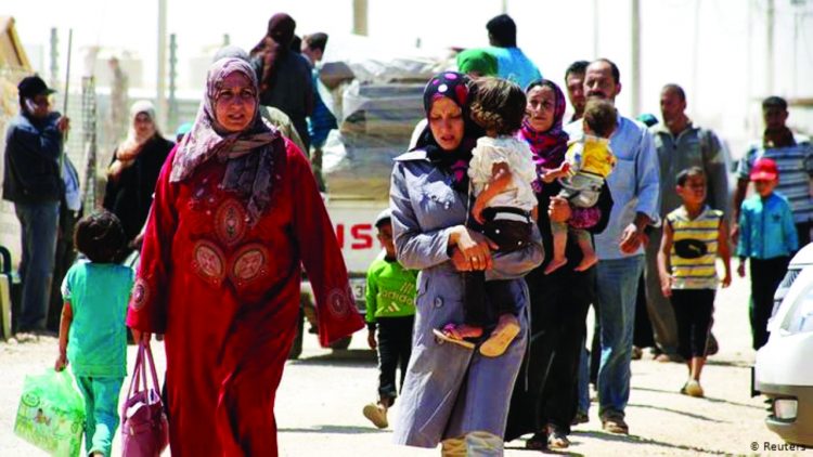 اللاجئون بين الحماية الدولية والمعاملة الإنسانية
