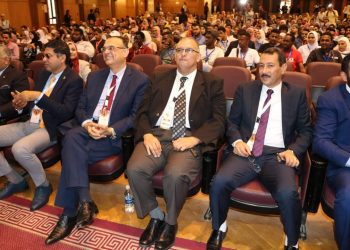 انطلاق اليوم المصري لطب الأسنان