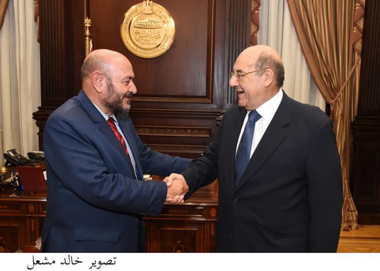 الشاذلى يهنىء رئيس مجلس الشيوخ 1 الشاذلى يهنىء رئيس مجلس الشيوخ