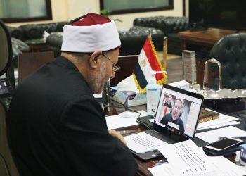 د. شوقي علام: ثبات القِيَم الأخلاقيةِ كفيلٌ بحفظ الأمن والأمان في المجتمع مهما اختلفت العقائد والأديان