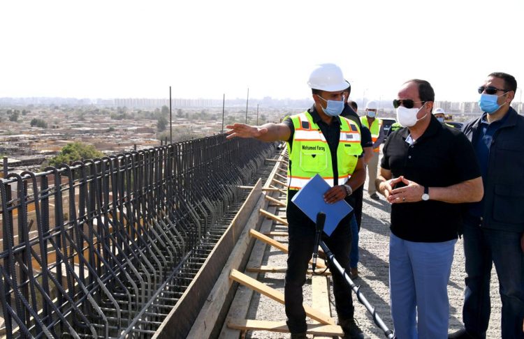 السيسي يتفقد عددًا من مواقع العمل بمشروعات التطوير بشبكة الطرق بالقاهرة الكبري 1 السيسي يتفقد عددًا من مواقع العمل بمشروعات التطوير بشبكة الطرق بالقاهرة الكبري