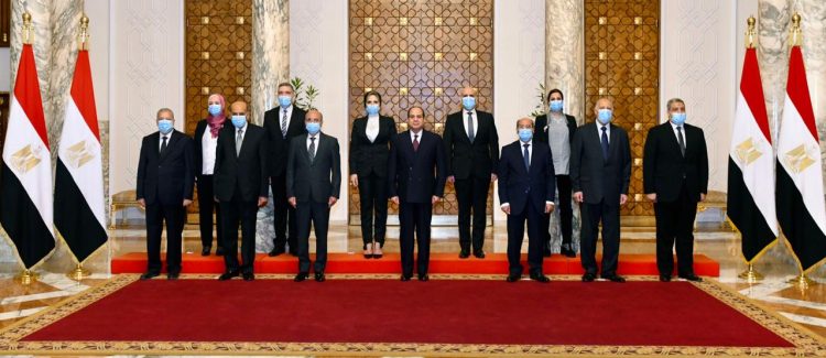 وزير العدل للسيسي: السلطة القضائية بكافة أركانها تسخر جهودها لتعزيز مسيرة الوطن نحو التنمية