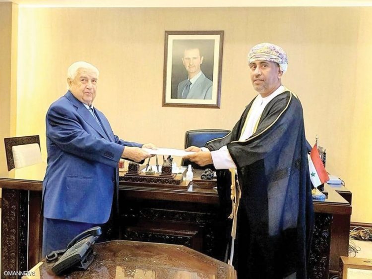 سلطنة عُمان.. أول دولة خليجية تعيد سفيرها إلى سوريا