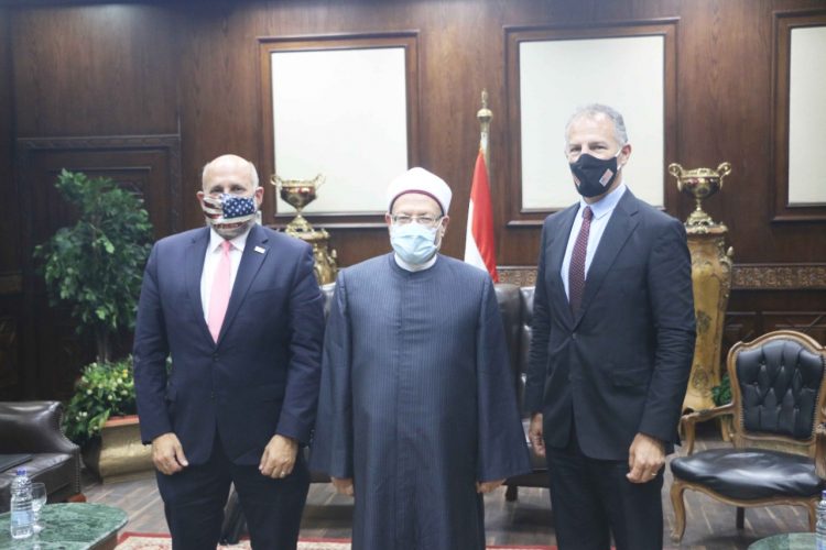 مفتي الجمهورية يستقبل وفدًا أمريكيًّا لبحث أوجه التعاون الديني في مواجهة التطرف 1 مفتي الجمهورية يستقبل وفدًا أمريكيًّا لبحث أوجه التعاون الديني في مواجهة التطرف