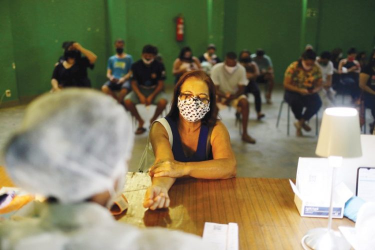 أكثر من عشرة ملايين إصابة بكورونا في أمريكا اللاتينية
