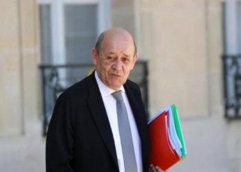 وزير الخارجية الفرنسي يزور الجزائر لبحث الوضع في ليبيا ومالي