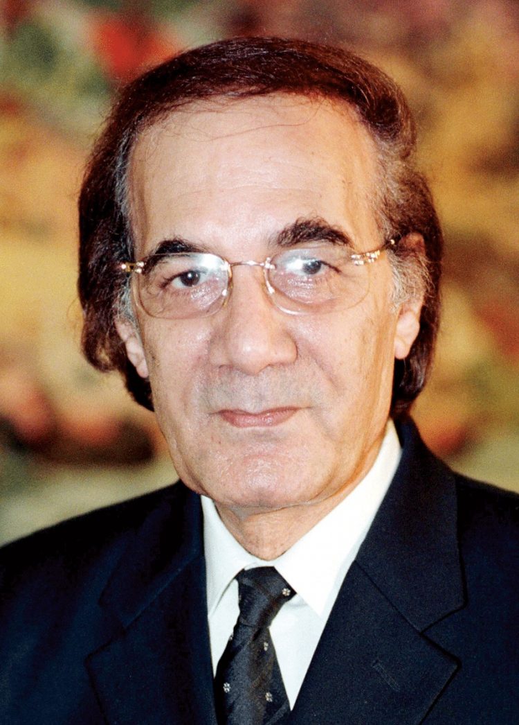 رحيل الفنان محمود ياسين بعد إثراء خزينة الفن بأعمال خالدة