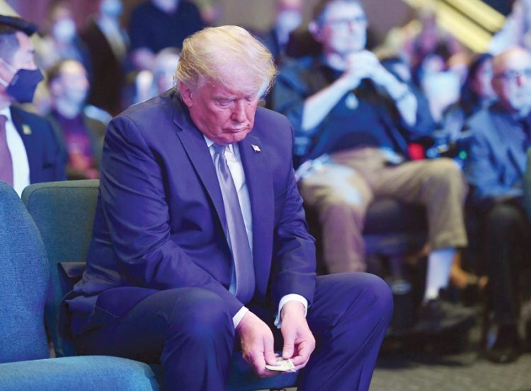 ترامب يكثف نشاطه الانتخابي وقلق الجمهوريين يتزايد