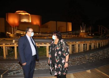 وزيرة الثقافة تتفقد مسرح النافورة الجديد بالأوبرا