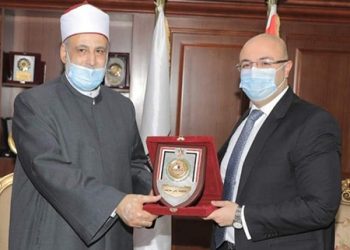 محافظ بني سويف يستقبل قيادات الأزهر الشريف في أول أيام برنامج “التوعية الأسرية والمجتمعية” بالمحافظة