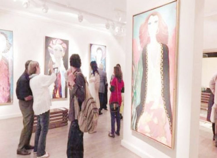 انتصارات المرأة وانكساراتها في معرض تشكيلي بالقاهرة 1 انتصارات المرأة وانكساراتها في معرض تشكيلي بالقاهرة