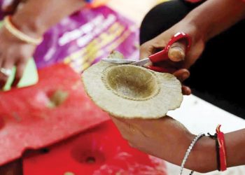 الهند تقاطع السلع الصينية بـ«روث البقر»