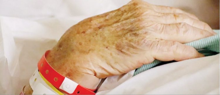 ألمانية تبلغ من العمر 106 أعوام تتعافى من«كوفيد-19»