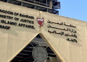 “زبون” يخلصها من عصابة دعارة استقدموها للعمل في سوبر ماركت