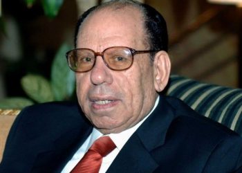 الدكتور عشري الغول يُثمن اختيار الأستاذ الدكتور صلاح فضل رئيسًا لمجمع الخالدين