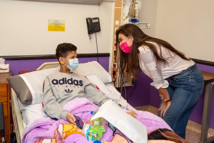 الفنانة ياسمين صبري تزور مستشفى سرطان الأطفال 57357 1 الفنانة ياسمين صبري تزور مستشفى سرطان الأطفال 57357