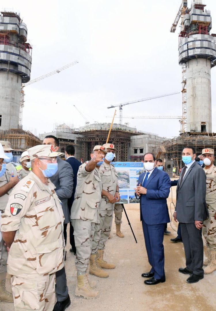 السيسي يتفقد عددا من المشروعات والمواقع الإنشائية بالعاصمة الإدارية الجديدة