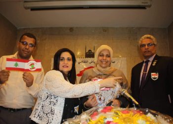 دور المرأة الفلسطينية في العمل الاجتماعي