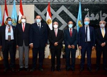 رئيس جامعة المنصورة الجديدة يشيد بجهود جامعة طنطا فى دعم تكنولوجيا الفضاء