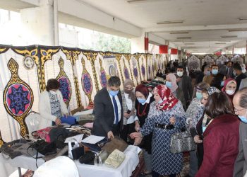 جامعة طنطا تفتتح معرضها السنوي للملابس