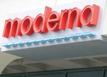 إدارة الأغذية والعقاقير الأمريكية تصرح باستخدام عقار مودرنا
