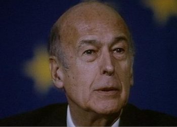 وفاة رئيس فرنسا السابق فاليري جيسكار ديستان بعد إصابته بفيروس كورونا