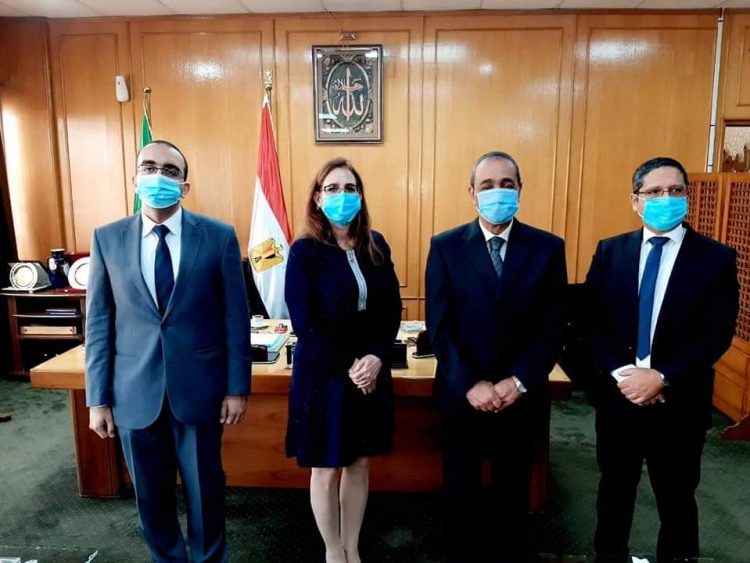 محافظ الإسماعيلية وسفيرة جمهورية كوبا يبحثان سبل التعاون بين الجانبين