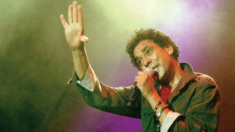 نقل الفنان محمد منير إلى المستشفى بمدينة 6 أكتوبر 1 نقل الفنان محمد منير إلى المستشفى بمدينة 6 أكتوبر