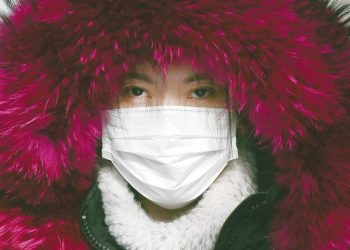 متى ينبغي رمي الكمامة؟