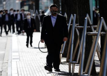 اليابان تسجل حالات إصابة بسلالة كورونا المكتشفة في بريطانيا