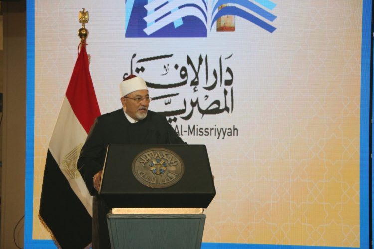 الشيخ خالد الجندي: نشد على يد فضيلة المفتي ونلتف حول دار الإفتاء المصرية 1 الشيخ خالد الجندي: نشد على يد فضيلة المفتي ونلتف حول دار الإفتاء المصرية