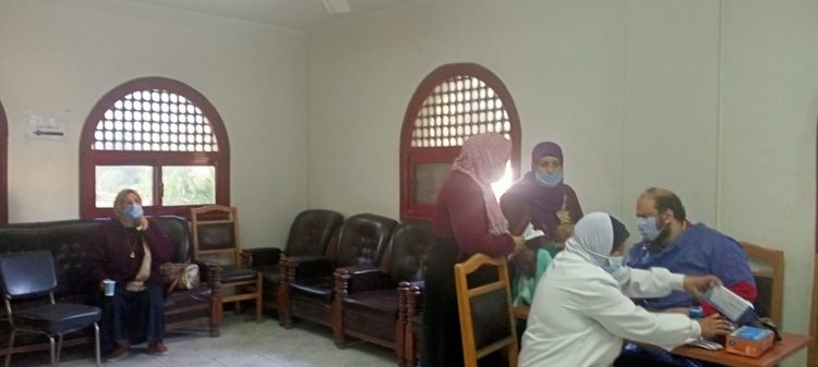 توقيع الكشف الطبي على ٨٠٠ مواطن بقافلة طبية بكفرالزيات 1 توقيع الكشف الطبي على ٨٠٠ مواطن بقافلة طبية بكفرالزيات