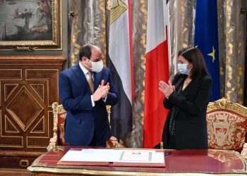 مكافحة الإرهاب والفكر المتطرف أبرز ما تناوله الرئيس السيسي مع آن هيدالجو عمدة باريس