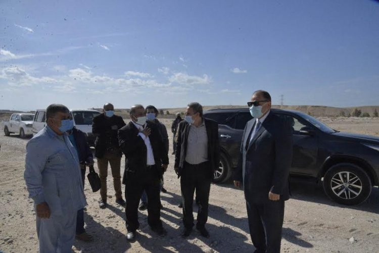 محافظ أسيوط يتفقد أعمال توصيل المرافق بمجمع الصناعات الصغيرة والمتوسطة بمنطقة عرب العوامر  1 محافظ أسيوط يتفقد أعمال توصيل المرافق بمجمع الصناعات الصغيرة والمتوسطة بمنطقة عرب العوامر