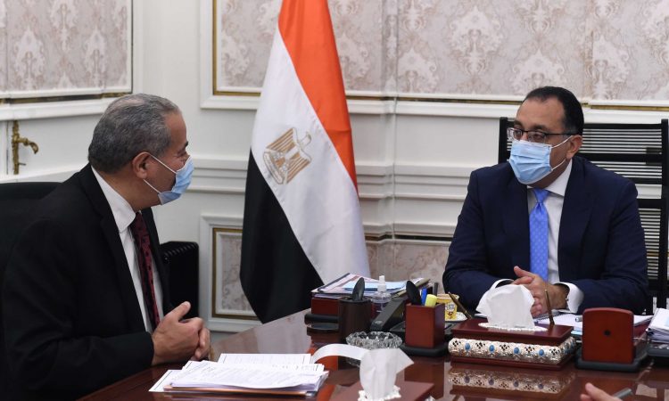 مدبولي يلتقي وزير التموين للاطمئنان على توافر السلع الإستراتيجية ومصيلحي يؤكد احتياطي القمح يكفي لـ 5 أشهر 1 مدبولي يلتقي وزير التموين للاطمئنان على توافر السلع الإستراتيجية ومصيلحي يؤكد احتياطي القمح يكفي لـ 5 أشهر