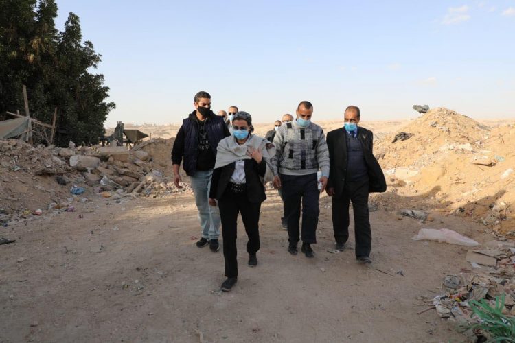 وزيرة البيئة فى جولة تفقدية لعدد من مواقع التخلص الآمن من المخلفات بالقاهرة 1 وزيرة البيئة فى جولة تفقدية لعدد من مواقع التخلص الآمن من المخلفات بالقاهرة